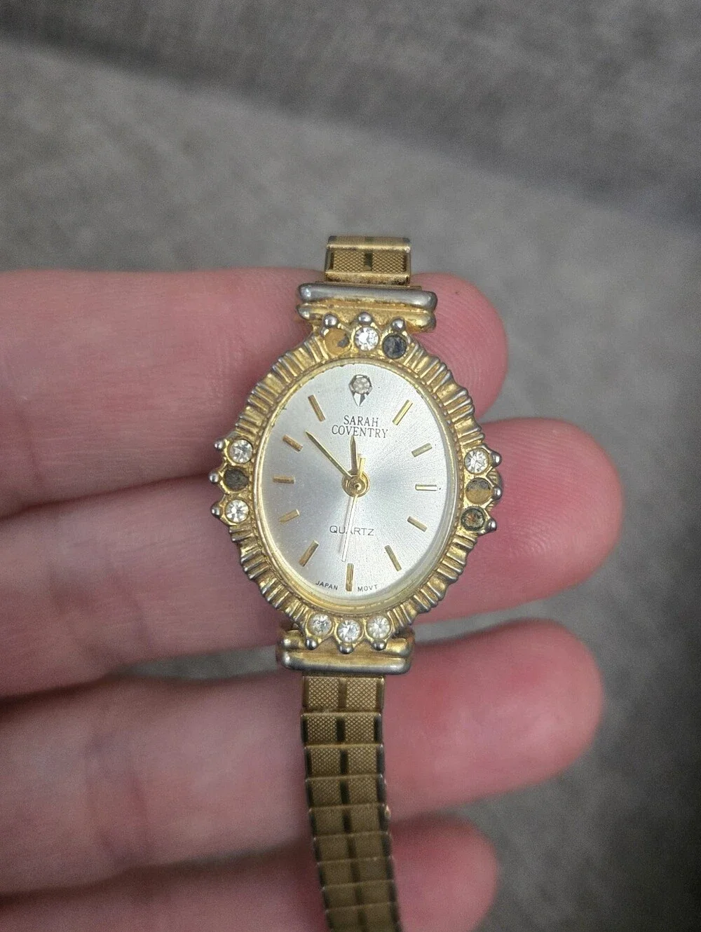 Sarah Coventry Quartz Gold Tone w/Rhinestones Stretch Band Watch